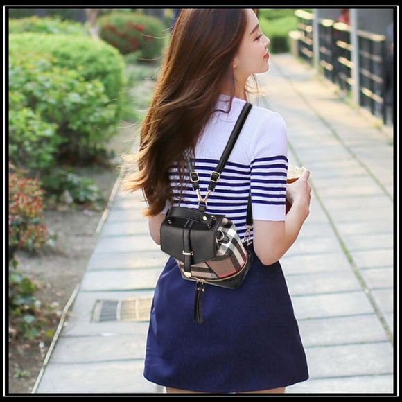 NEW LONDON Plaid Backpack - Picture 2 of 4